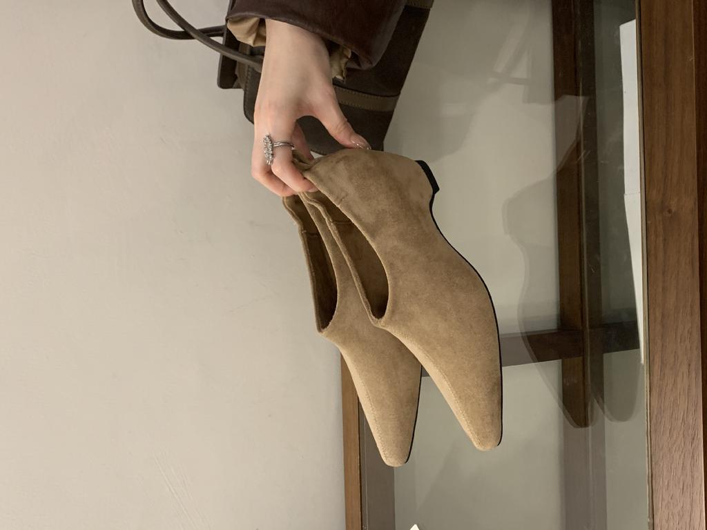 2025 Autumn and Winter New Round Head Deep Mouth Inner Increase Thick Heel Shallow Mouth Versatile OL Fashion Commuter Work Women's Shoes