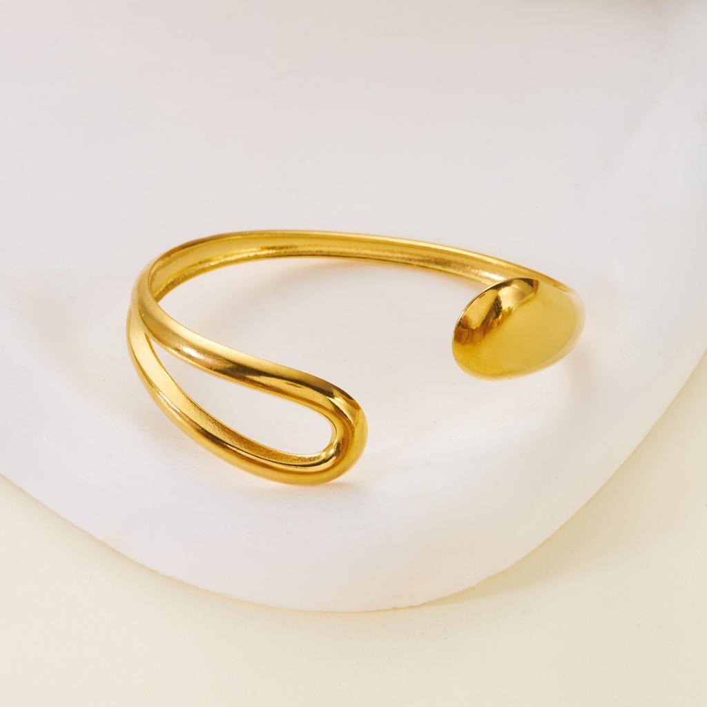 Exquisite Stainless Steel Geometric Hollow Cuff Bracelets for Women Vintage Gold Color Flower Bracelets Wedding Party Jewelry