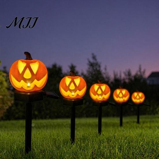 Dusk to Dawn Solar Pathway Lamps Halloween Pumpkin Light, Ghost Yard Stake Smart Sensor Garden Lights Lamp, Waterproof Outdoor Decor Light