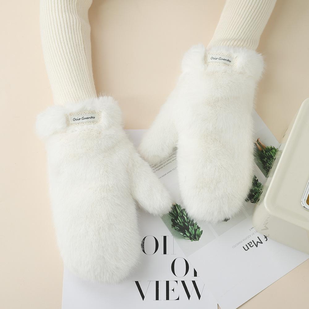 Plush mittens, women's cold-proof cycling students, Korean version, fashionable and cute, fluffy warm and plush thickened.
