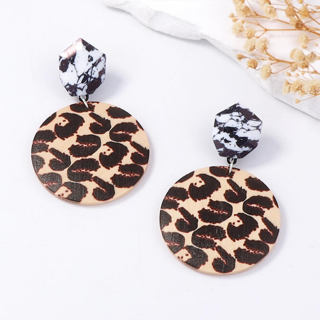 Exaggerated and grand geometric round wooden leopard print earrings from Europe and America, Korean style, fashionable, versatile and elegant