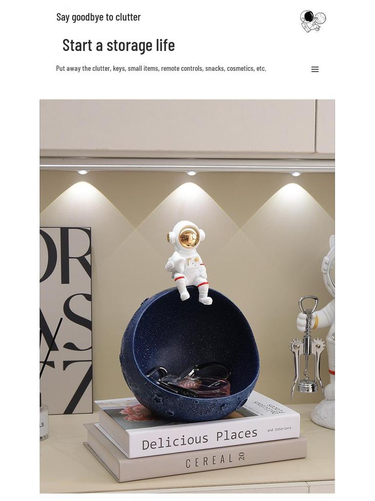 Astronaut Key Storage Ornament - Luxury TV Stand Coffee Table Decor