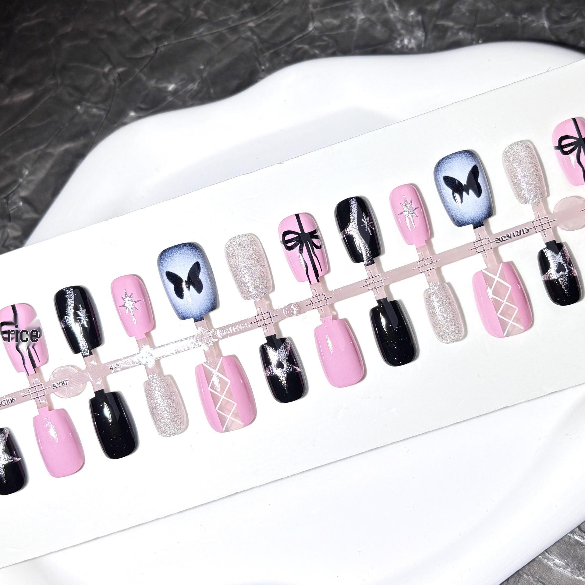 

30-Piece Y2K Rhinestone Love Heart Sweet Girl Nail Art Patches - Short, 3D Wearable Nails