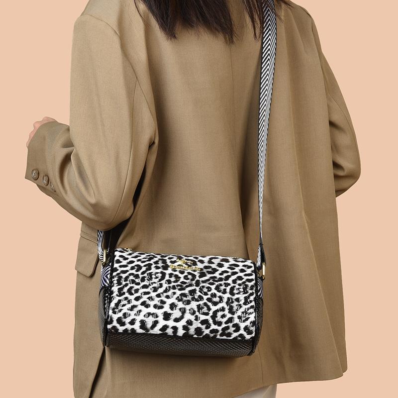 Leopard Print Leather Women's Bag  Large Capacity Messenger Bag  Casual Shoulder Crossbody Bag  New Fashion  Luxury