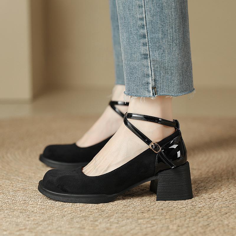 Black velvet Mary Jane shoes round head light mouth retro French Hepburn style thick heel cross strap retro small leather shoes