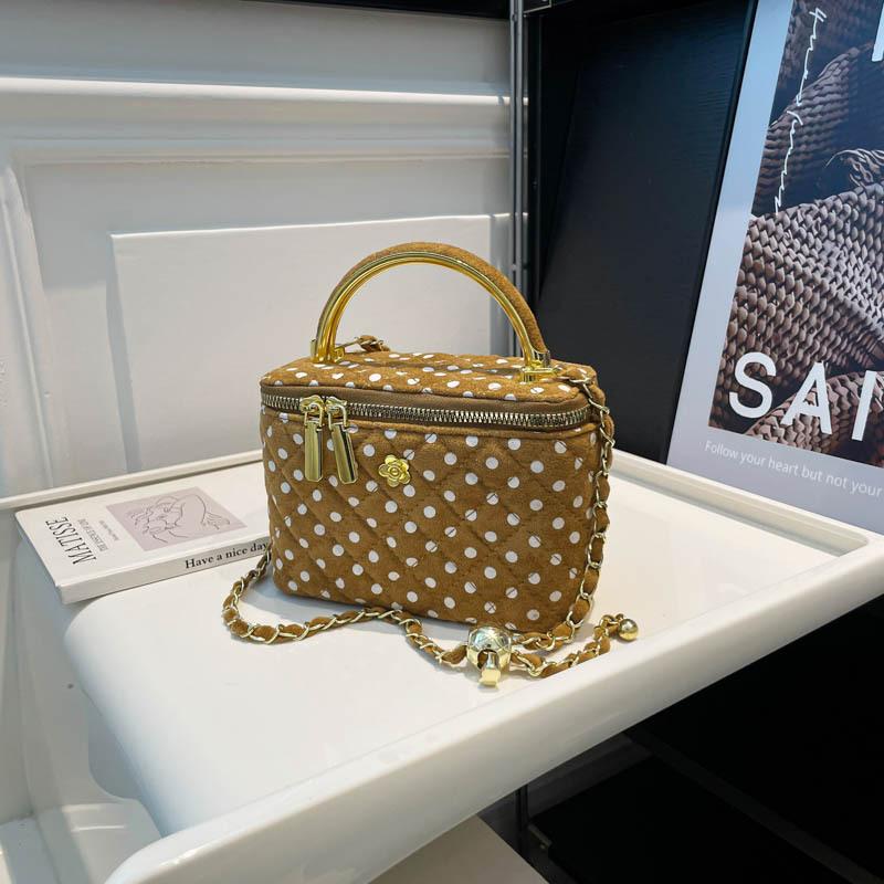 

New simple chain small square bag women s bag fashion diamond box bag chain single shoulder messenger bag handbag коричневый