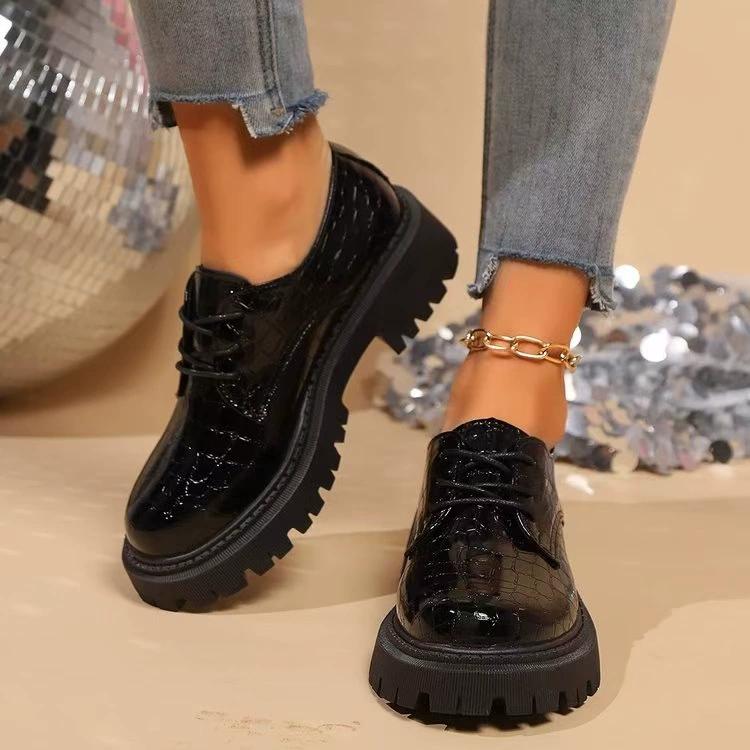 Women's Chain Decor Platform Loafers Black Patent Leather Dress Shoes Woman Comfortable Slip On Flat Shoes