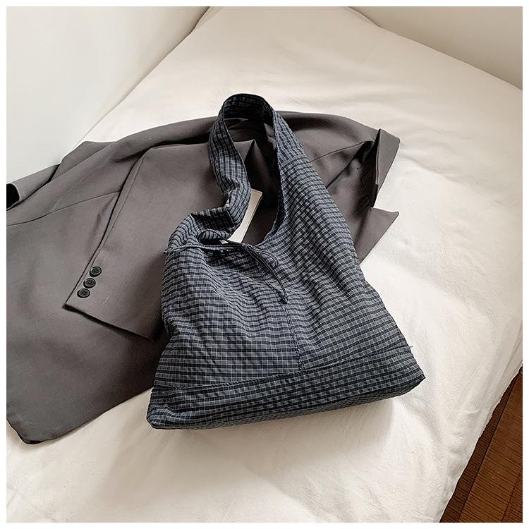 Plaid canvas bag women's large capacity 2025 new versatile casual shoulder armpit bag class commuter tote big bag