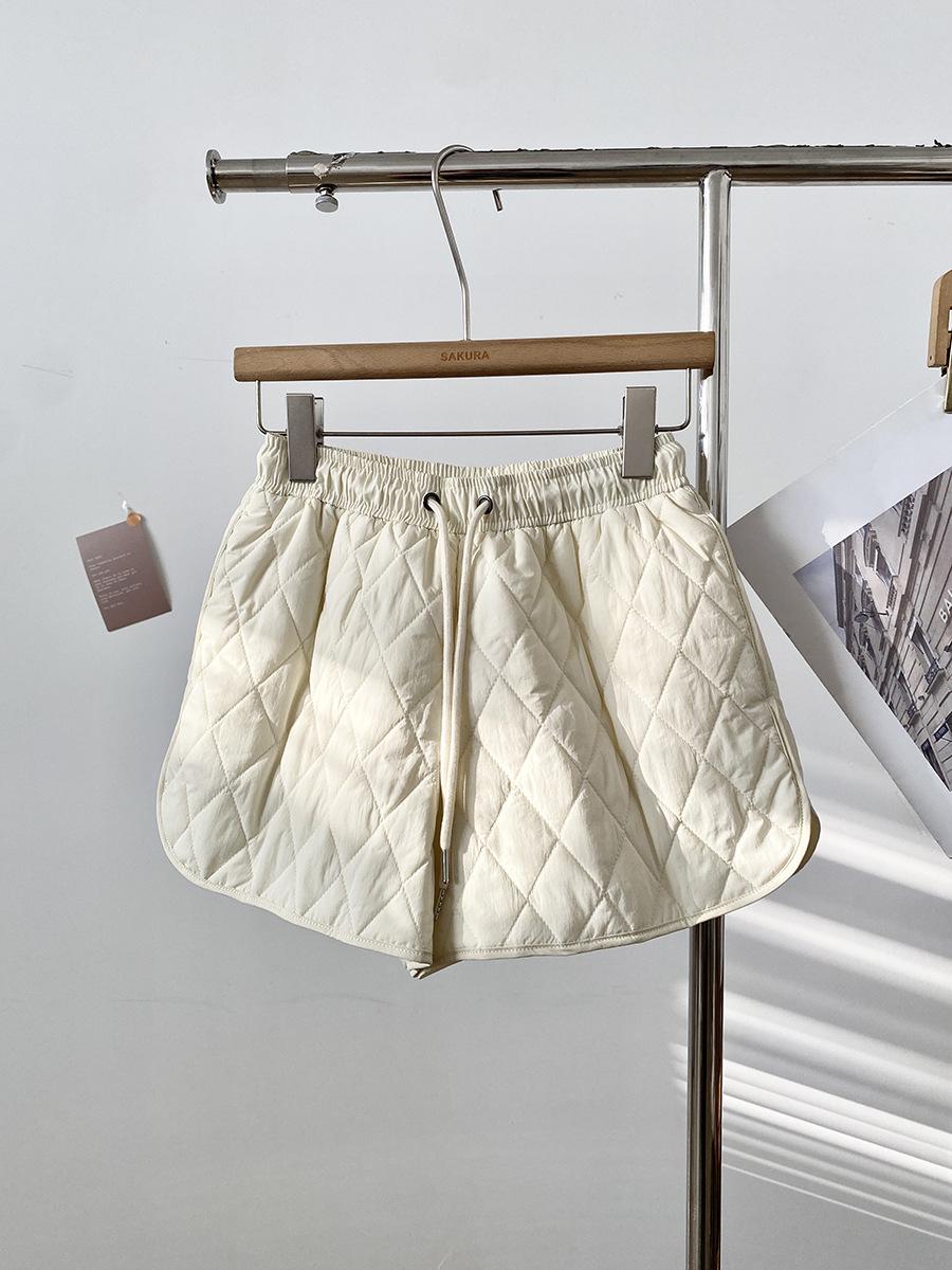 

Women s High Waist Quilted Shorts - Retro Diamond, Autumn/Winter A-line, Loose Fit, Versatile Base Layer Extra Extra Large абрикосовый