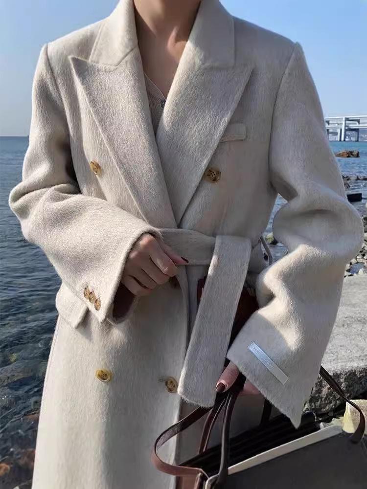 

Женское длинное двубортное пальто из кашемира и шерсти с поясом M