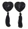 Verführerisches Dessous- und Accessoire-Set: Kopfschmuck, Nippelpasties, Vibrator, Schmuck - Verführerische Kombination