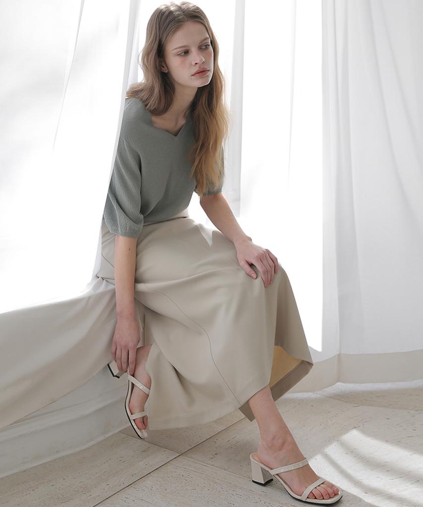 Beleunepeu Whole Garment Rie V Volume Knit (2 Colors)