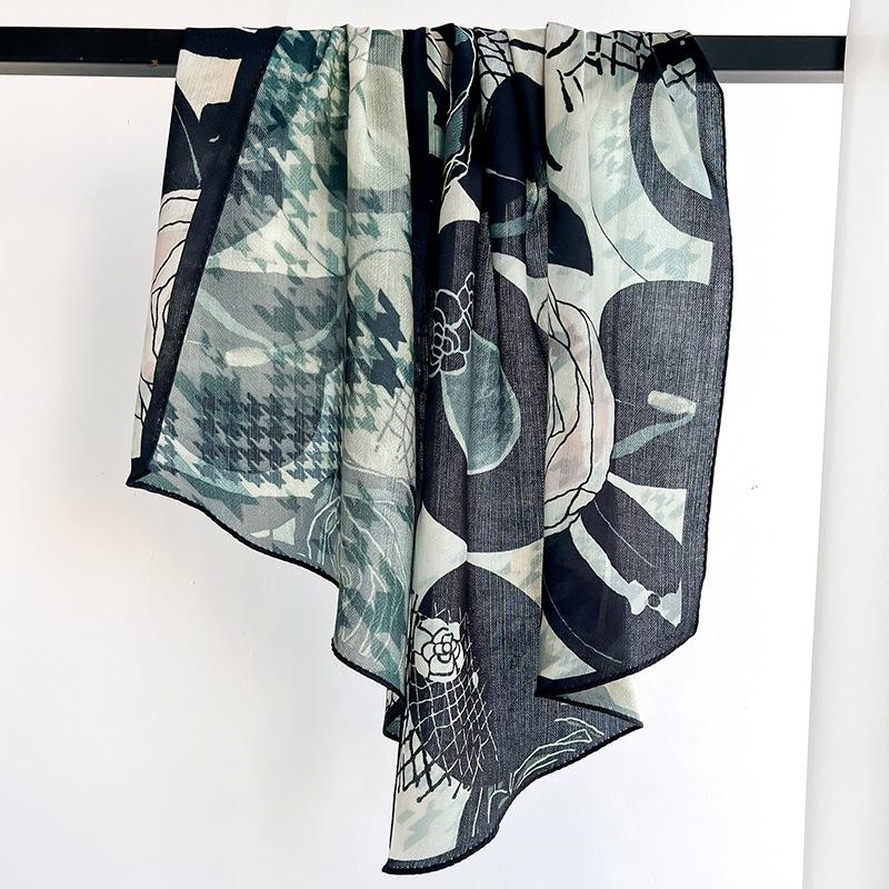 

Модный маленький ароматный шарф-камелия, длинный шарф-полоска, к костюму с рубашкой, модный, универсальный и высококлассный 44*152cm