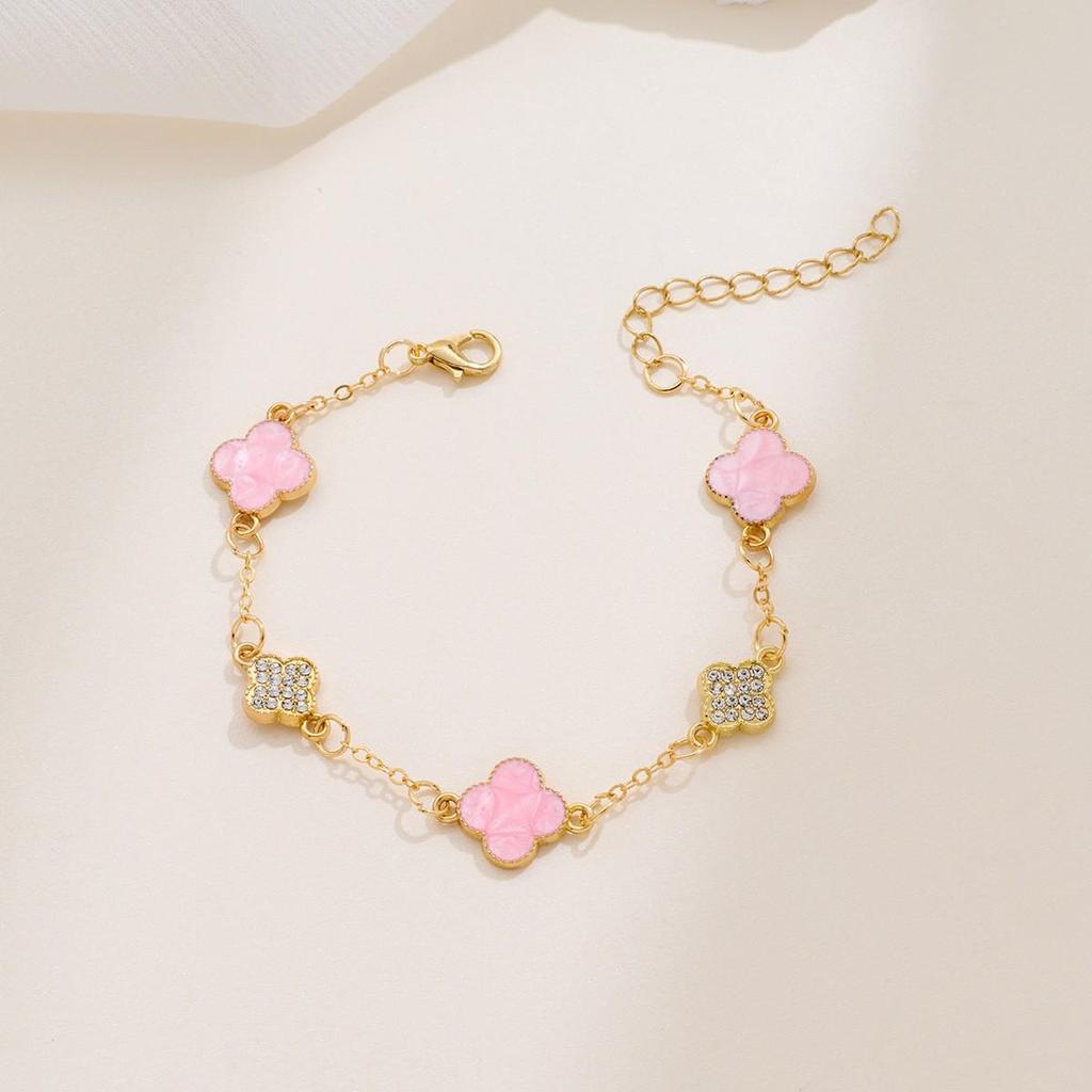 Koreaanse Stijl 4-delige Sieradenset: Bloemenarmband, Ring, Oorbellen met Stud & Klavertje Vier Ketting