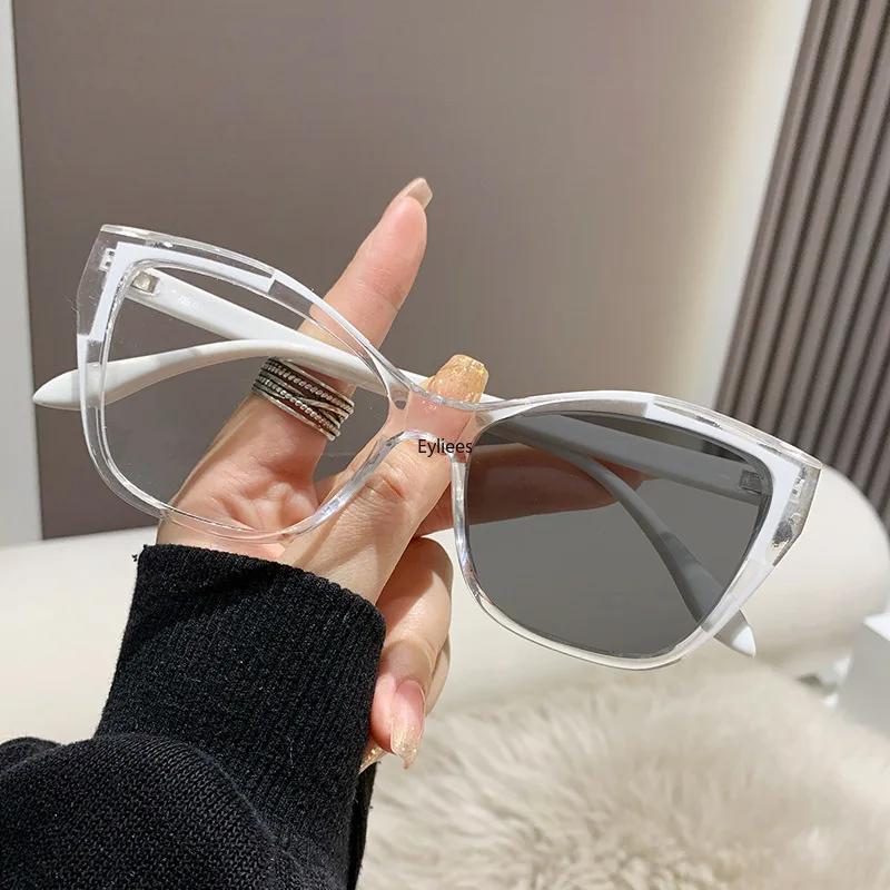 

Fashion Photochromic Anti Blue Light Glasses Unisex Luxury Cat Eye Color Changing Sunglasses for Women Men