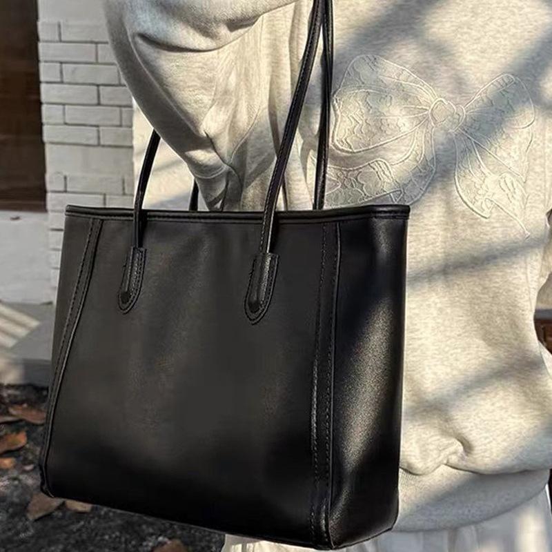 Fashion Retro Portable Tote Bag Women'S Bag Summer New Large Capacity High Value Underarm Bag Shoulder Bag Tide