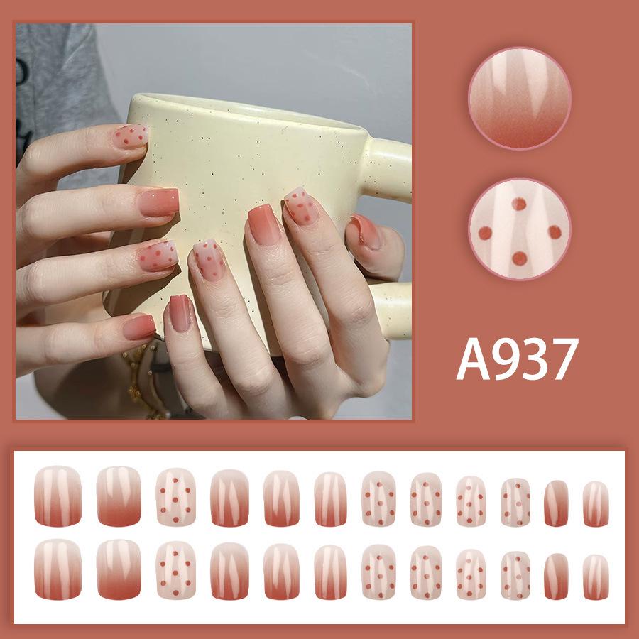 Playful Red Gradient Polka Dot Press-On Nails - Simple, Gentle, Removable Skin-Whitening Nail Art Stickers