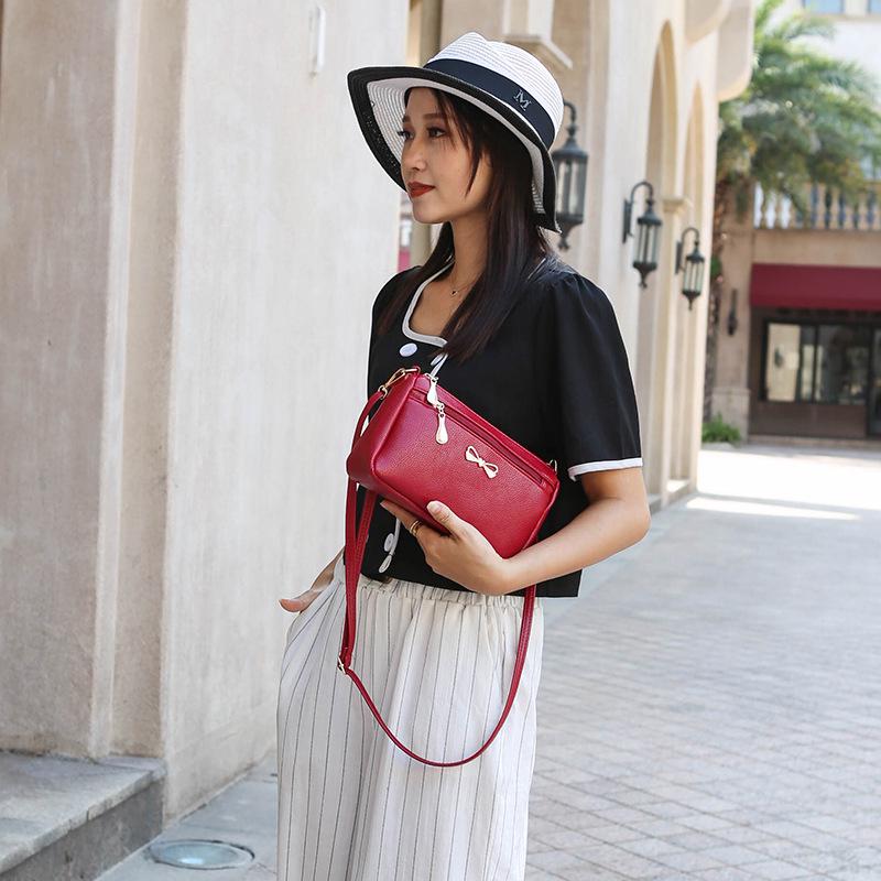 Korean Style Large Capacity Women's Crossbody Shoulder Bag - Casual Spring Fashion for Middle-Aged Moms