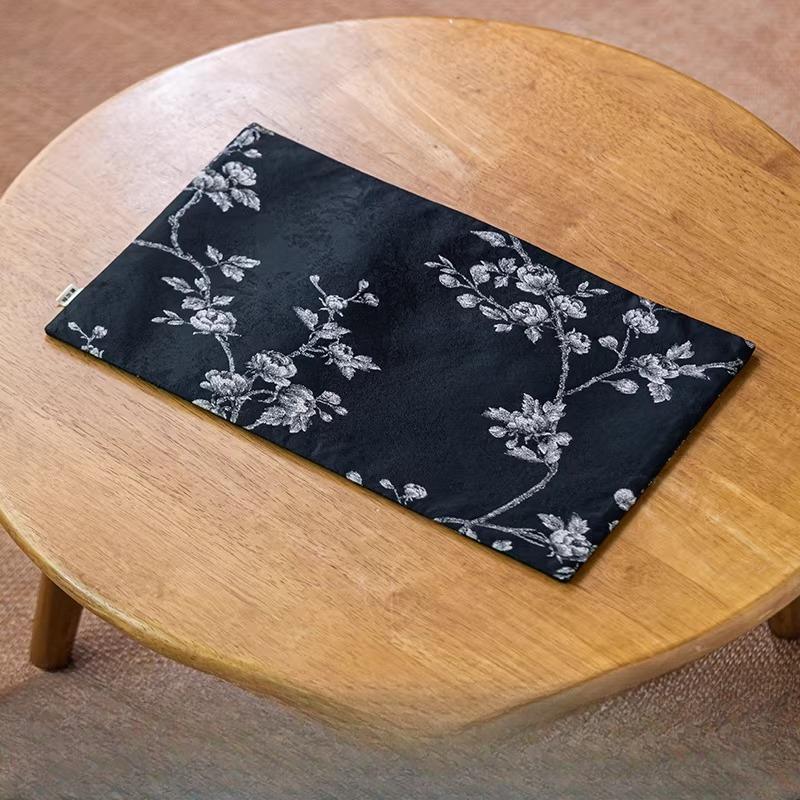 

Brocade Dry Soaked Mat Anti Slip Tea Mat Home Tea Table Chinese Cotton Linen White Plum Tea Towel Kung Fu Teaset Accessories 37x23cm