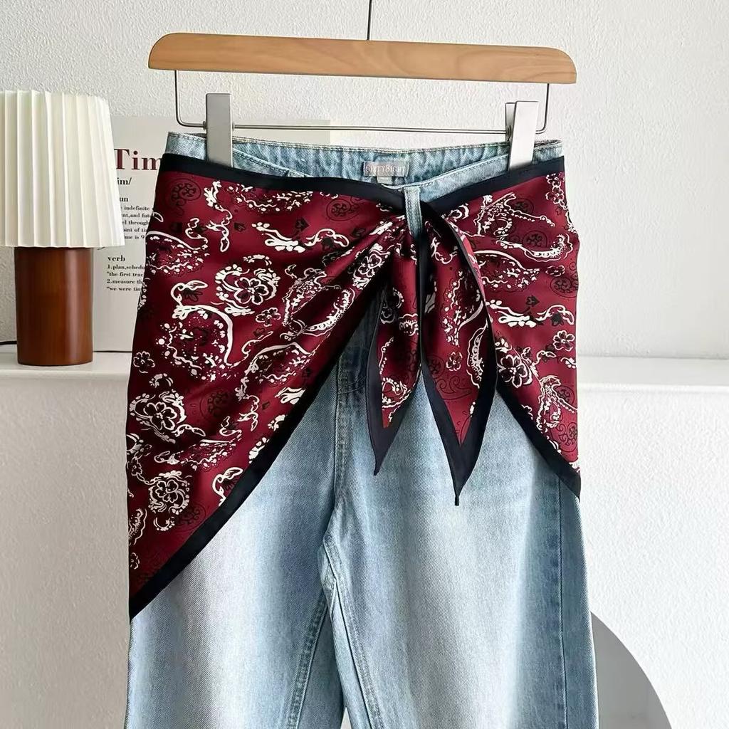 New triangular black and white rhombus square silk scarf, trouser skirt, triangular belt skirt, scarf with jeans