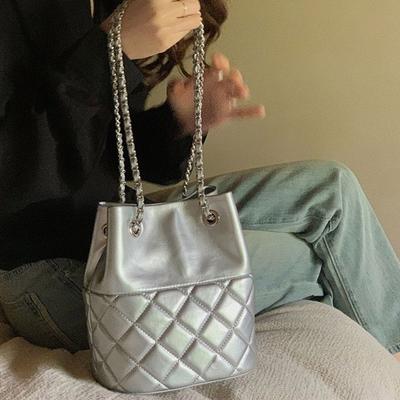 Premium Textured Silver Women'S Bucket Bag Spring And Summer Versatile Shoulder Bag Diamond Chain Messenger Bag