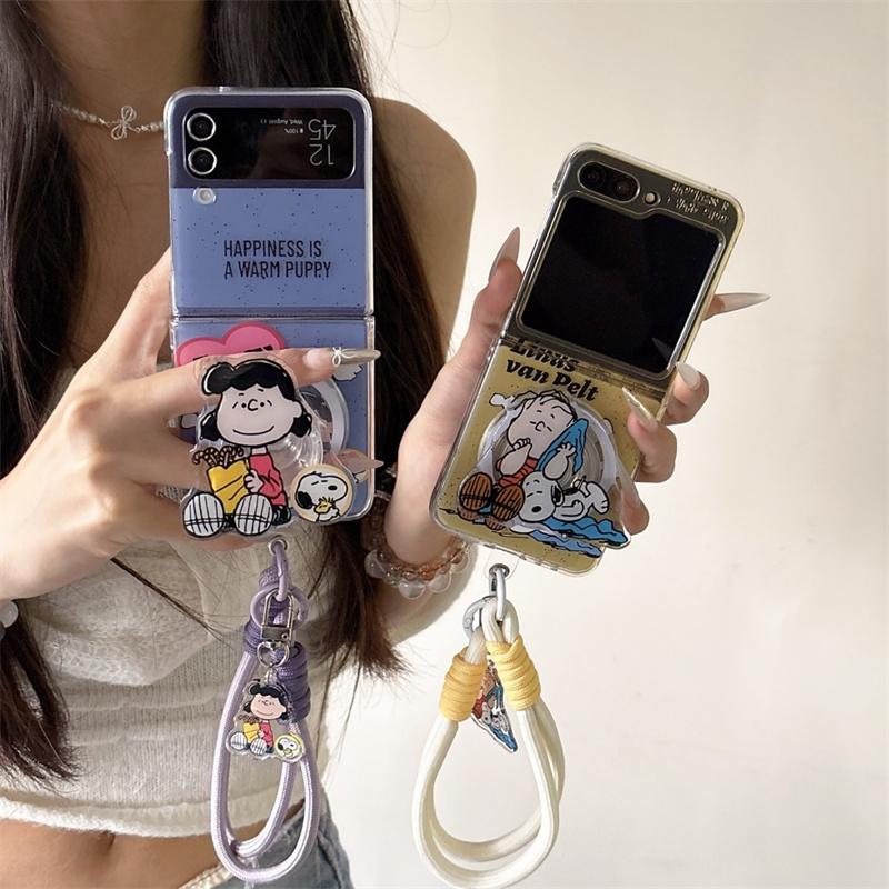 Cute Snoopy family Charlie Folding flip Fold Magsafe Wireless Charge Case For Motorola moto razr 40 50 Ultra 3D Magnetic Holder