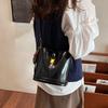 Bucket bag women's 2025 new bag women's autumn and winter high-end underarm women's bag niche white shoulder messenger bag
