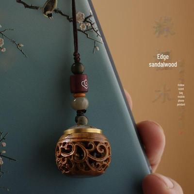 Green Sandalwood Hollow Aromatherapy Pendant Keychain: Ancient-Style Portable Tibetan Incense Sachet