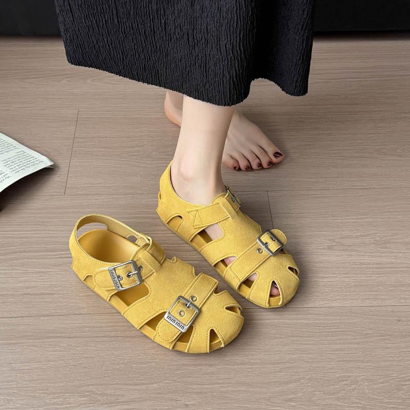 Retro thick-soled woven bag head sandals women's summer 2025 summer new models with skirts beach shoes