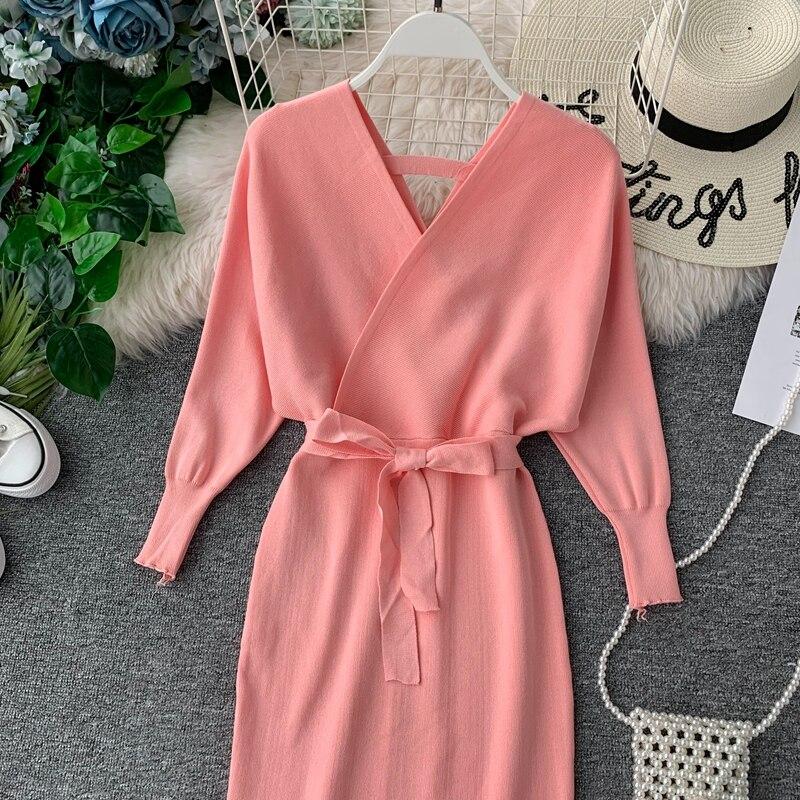 Autumn and Winter New Korean Version of Retro Slimming Knit Buttock Dress