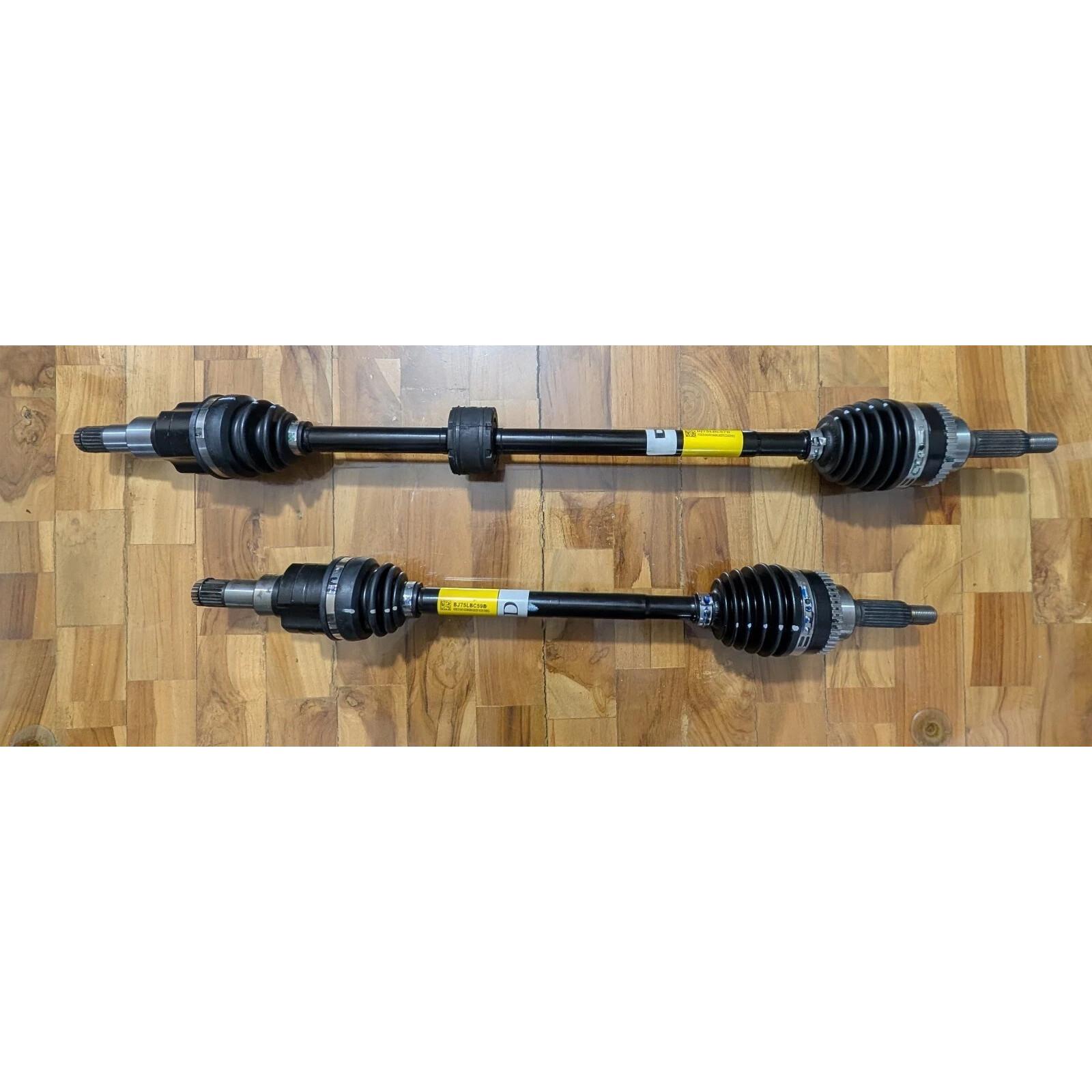 

New Genuine Drive Shaft Left & Right 44101M68K60 44102M68K60