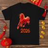 2026 Kreatives Feuerpferd Chinesisches Neujahr Rennsport Geschenk für Tierärzte Reiter der Grafischen Illustration Oberteile T-Shirt Baumwollhemd