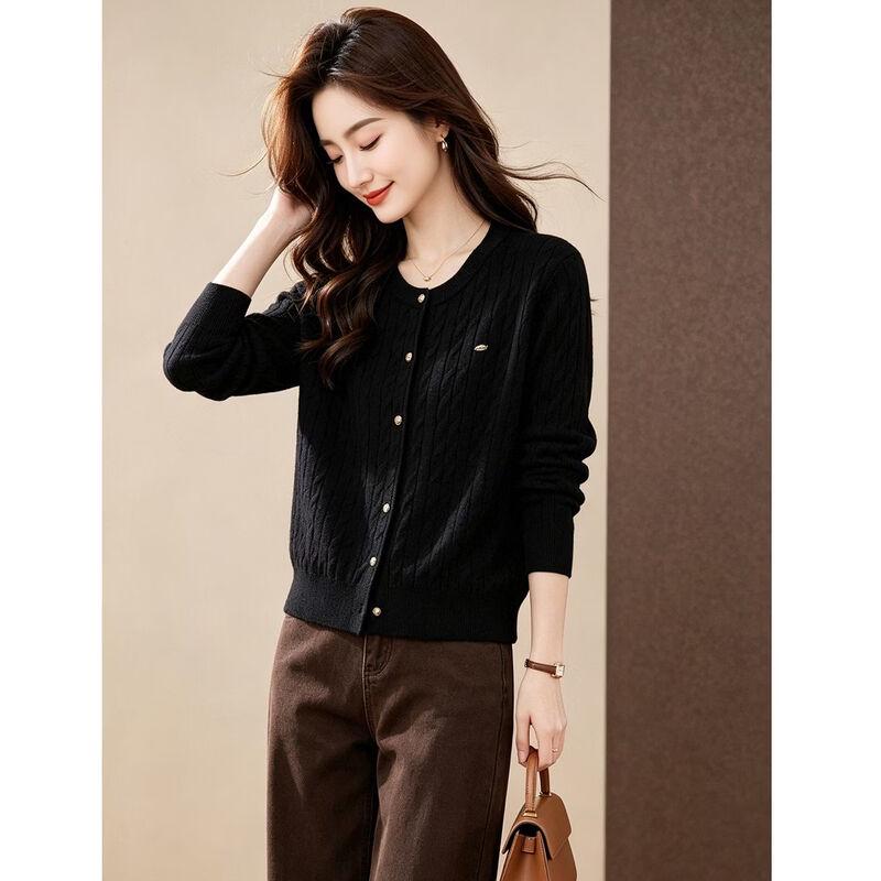 D.F.DEAR Women's Minimalist Crew Neck Knit Cardigan