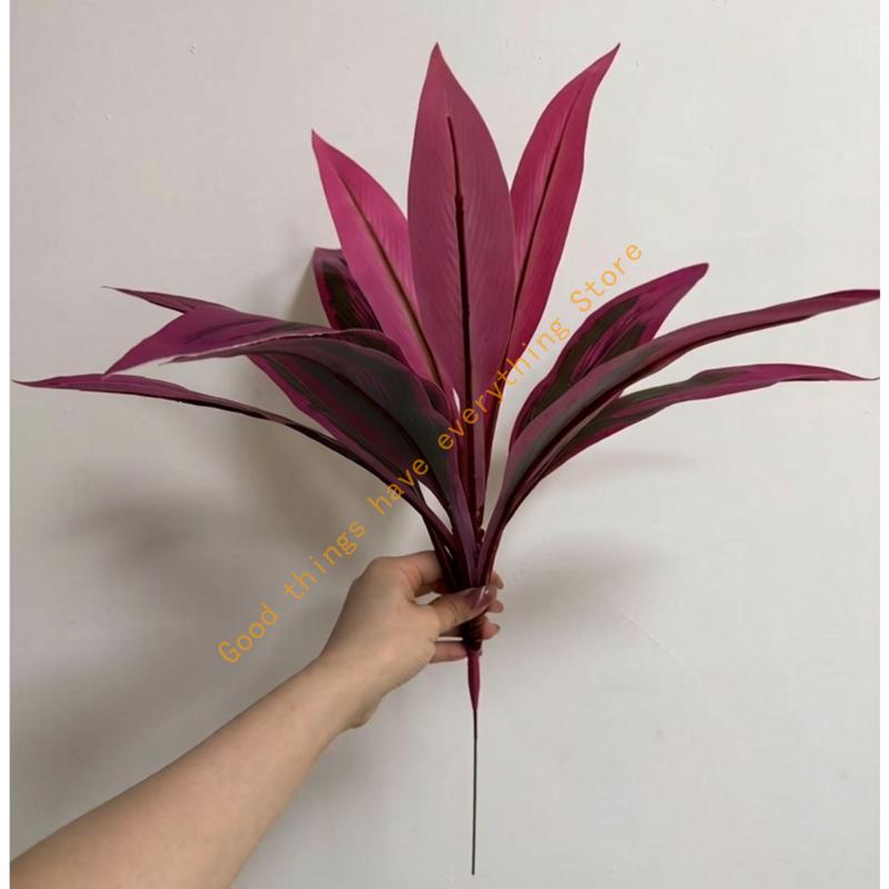 Artificial Brazilian Dragon Blood Tree Props For Role Playing And Themed Event 55KF