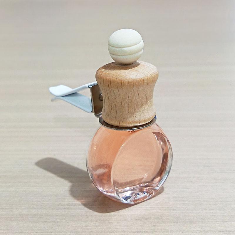 Car Air Vent Essential Oil Pendant - Creative Aromatherapy Decoration for Air Conditioner Vent