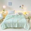 Lu Yi Ka Luo LK8857 All-Season Polyester Quilt