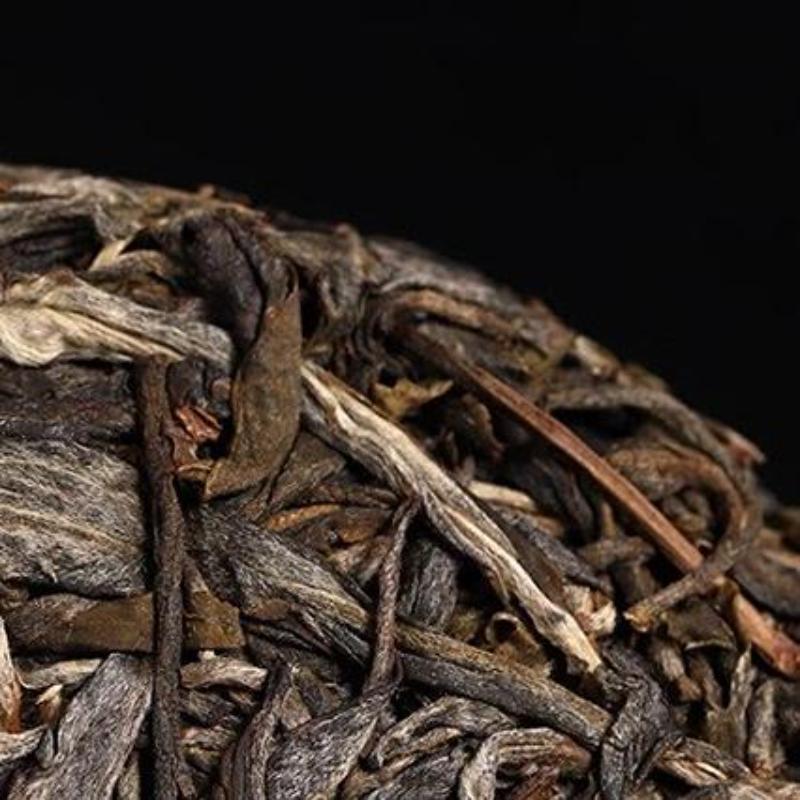 357g Yunnan Spring Pu-erh Tea Yiwu Raw Puerh Tea Cake Premium Pu'er Green Tea