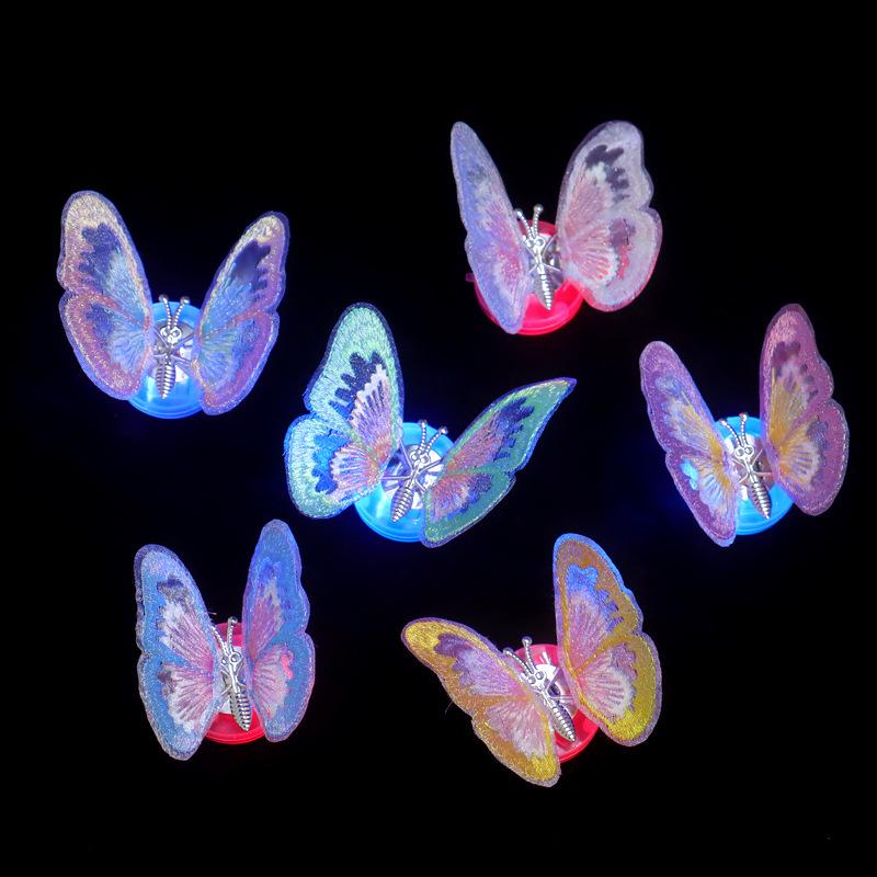 3D motýlek jako ozdoba do auta - Roztomilá samolepicí dekorace interiéru pro dívky