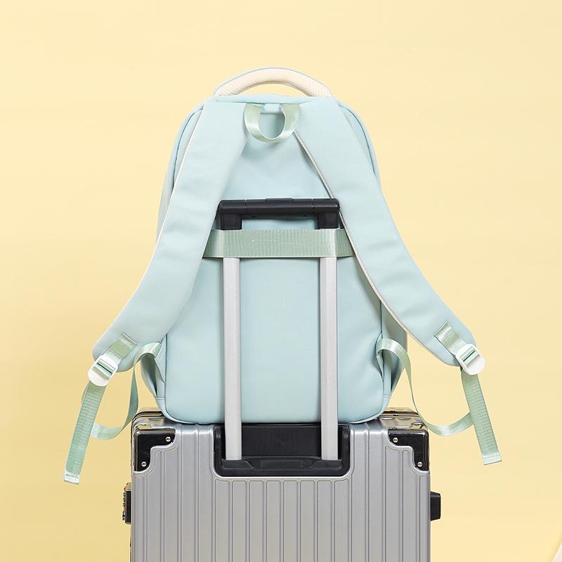 Lightweight Student Schoolbag Large Capacity Commuter Backpack