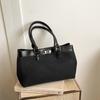 Large-capacity Commuter Tote Bag Women's 2025 New Autumn and Winter Retro Shoulder Bag Retro Going Out Hand Bag
