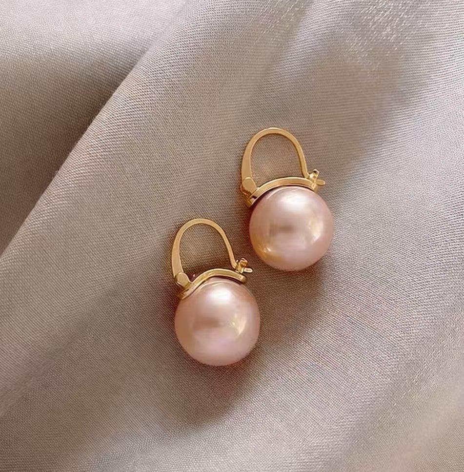 French Women's Earrings Pearl Dong Qing Retro Light Luxury High-end Texture Simple Temperament New Trendy Earrings