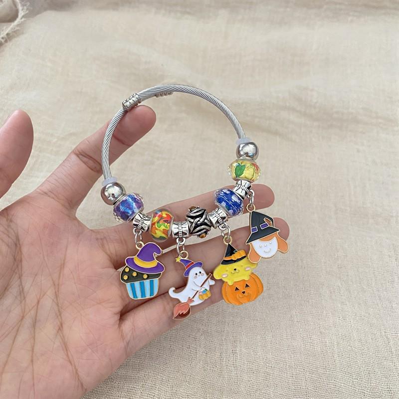 Festive Reindeer & Pumpkin Beaded Bracelet - Unique Cartoon Design for Women