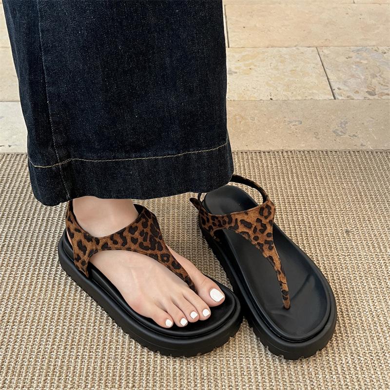 Black High-end Non-slip Platform Sandals Women's 2025 New Summer Wear Heightening Skirt Cool Slippers