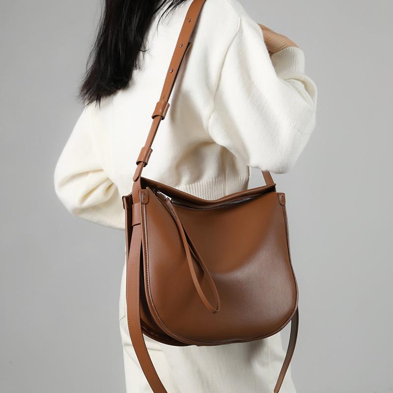 Leather Women's Bags, Large Bags, Messenger Bags, Women's New Large-capacity Shell Bags, Women's Niche High-end Shoulder Bags