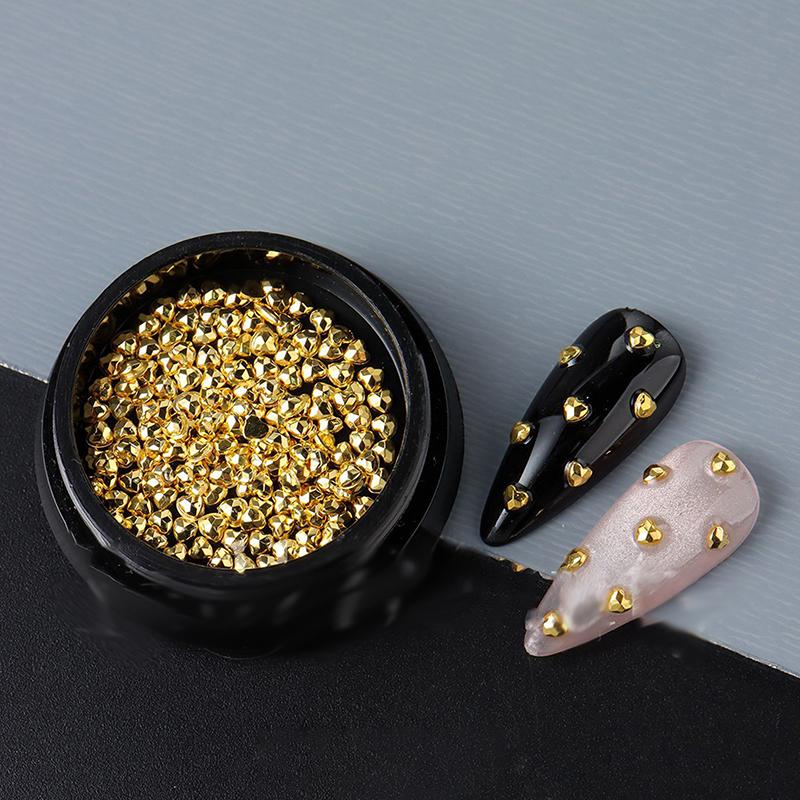 

Четыре цвета 1 коробка мини сердечки ювелирные украшения для ногтей плоские шармы для ногтей аксессуар для нейл-арта золото серебро маникюрный бисер