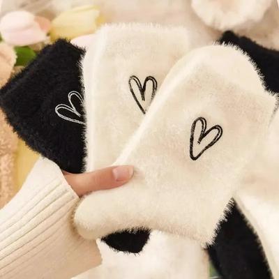 1 Paar Schöne Gemütliche Flauschige Nerz Samt Socken Herbst Winter Strumpfwaren Verdickter Plüsch Warm Schlaf Haus Flauschige Weiße Herzförmige Socken