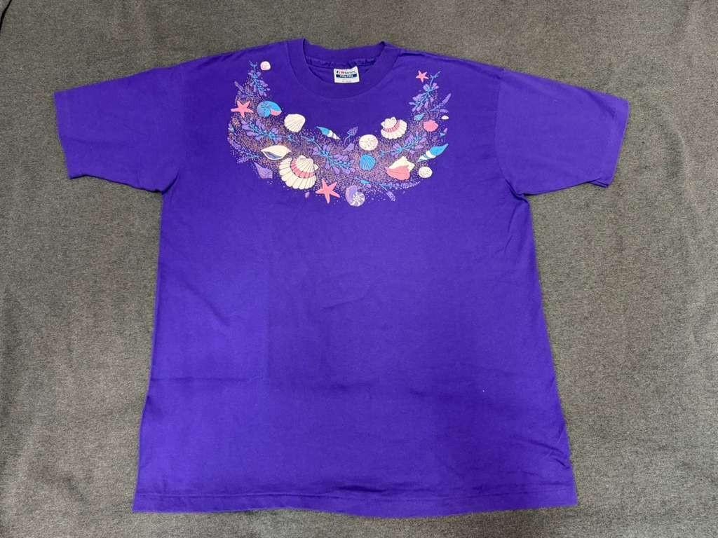 Vintage Hanes Fifty-Fifty Seashell Graphic T-Shirt women Size XL Purple 90s