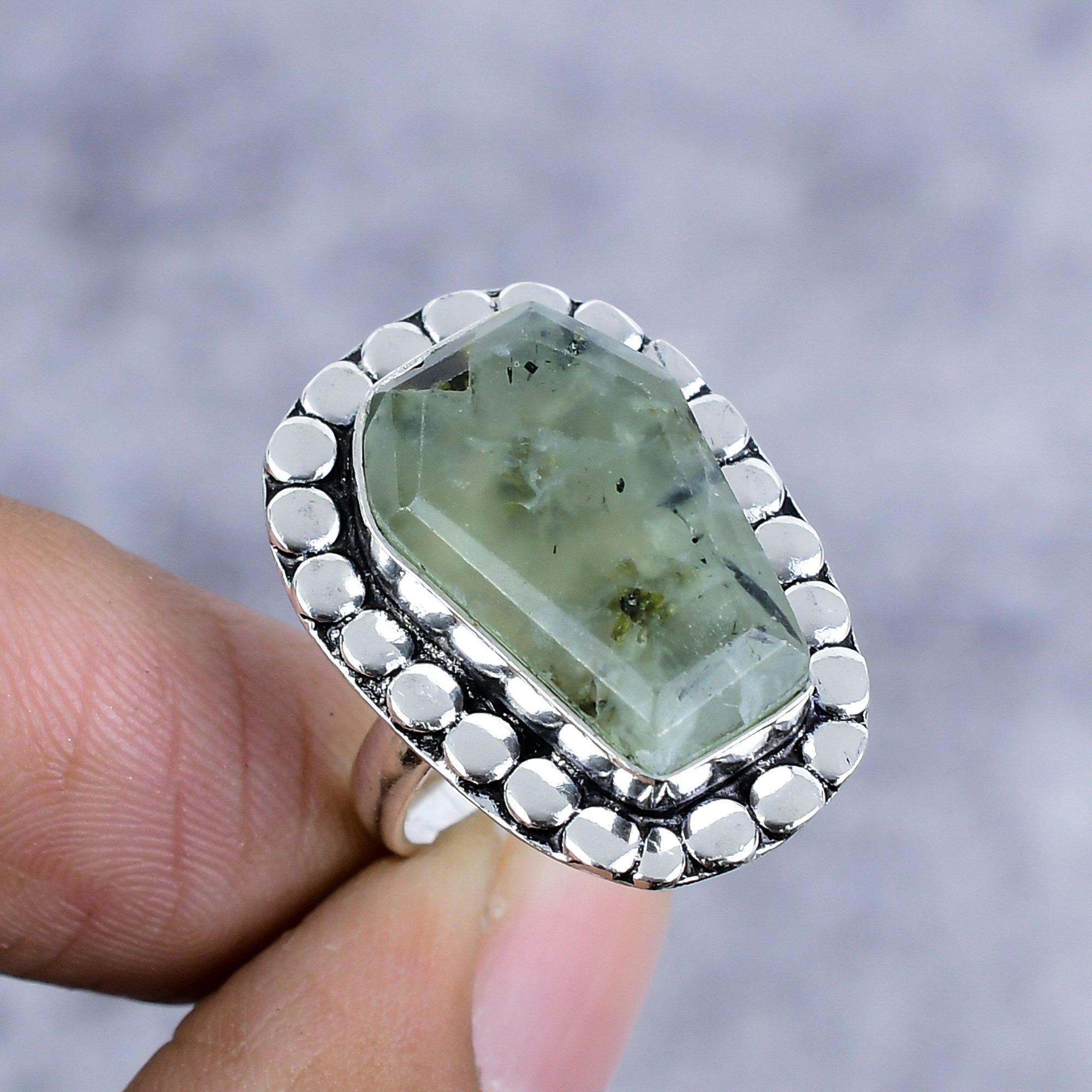 

Prehnite Gemstone Handmade 925 Sterling Silver Jewelry Ring Size 7.5 M-2615