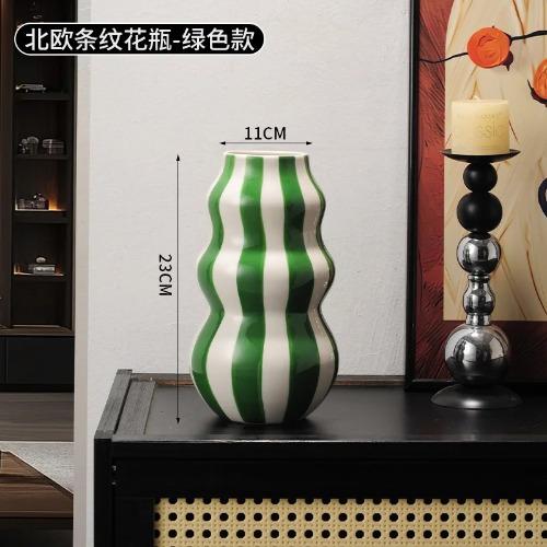 European Ceramic Vertical Striped Vase Water-based Flower Arrangement Container Striped Floral Vase for Room and Dining Table