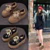 Sapatos Dexun sola grossa aumento de altura interna novo couro fosco retrô casual moda esportiva tênis de plataforma sapatos de estudante feminino